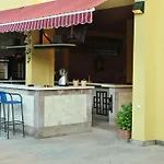 Palm Court 2*