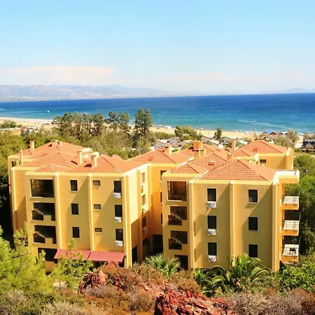 فندق مبيت وإفطار Palm Court 3*