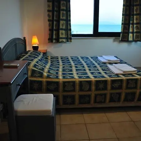 Panzió Palm Court 3*