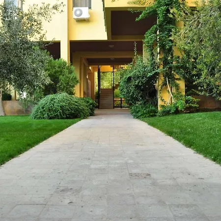 Bed & Breakfast Palm Court 3*