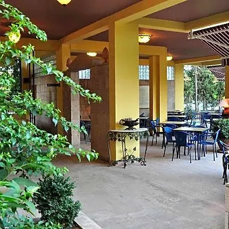 Szálloda Palm Court 2*