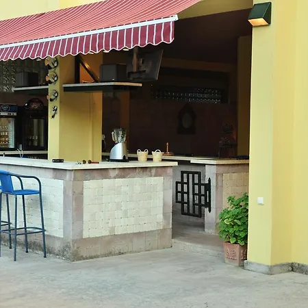 Palm Court 3*