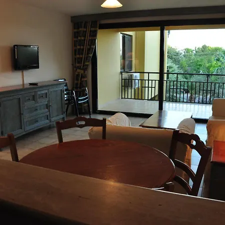 Palm Court Bed and breakfast