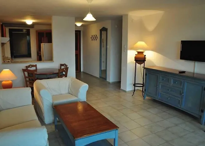 Palm Court Bed & Breakfast 3*