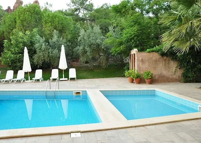 Bed & Breakfast Palm Court 3*