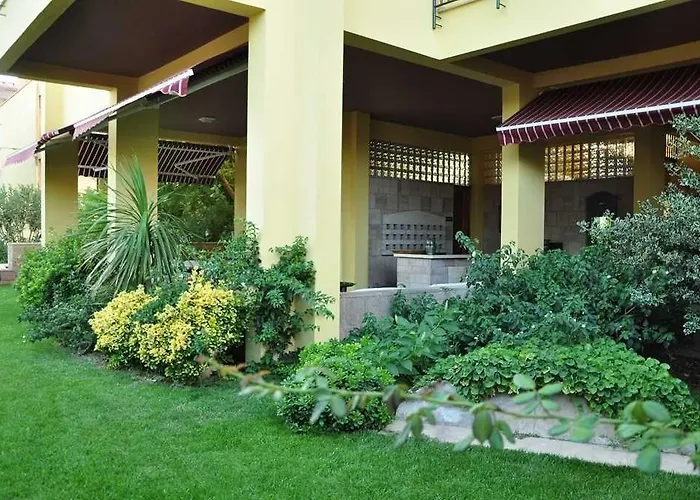 Bed & Breakfast Palm Court 3*