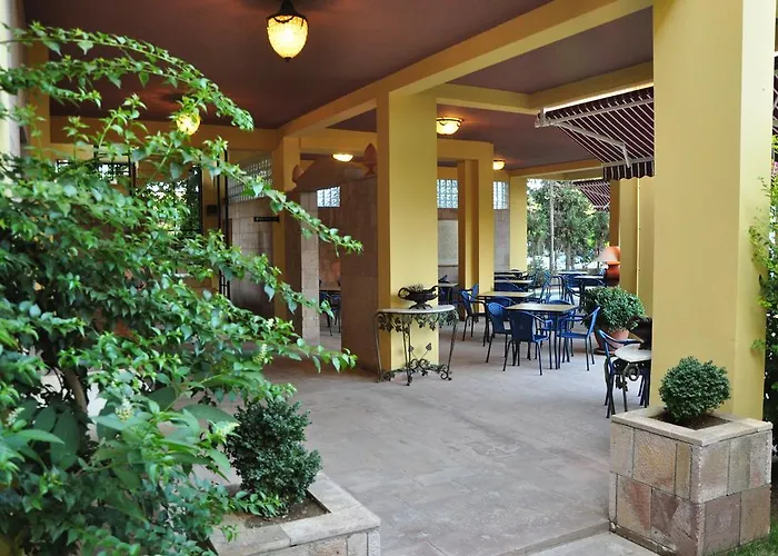 Palm Court Bed & Breakfast 3*
