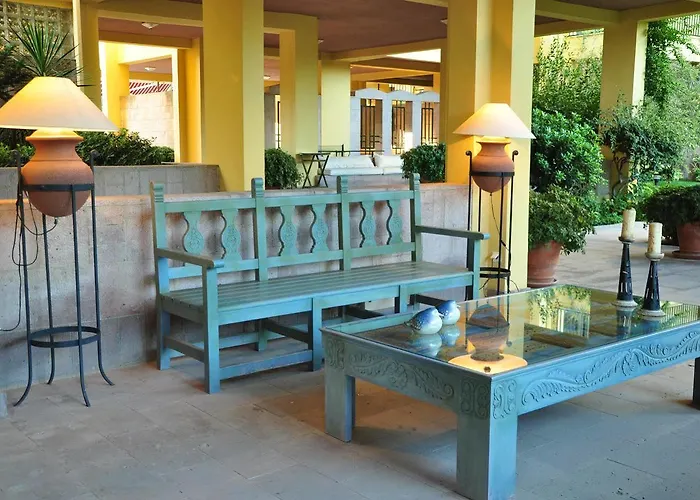 Palm Court Bed & Breakfast 3*